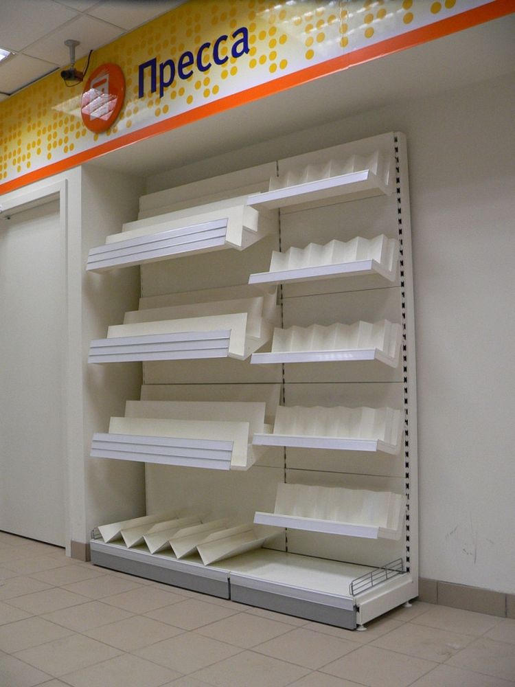 Стеллаж для торговли журналами и газетами без фриза