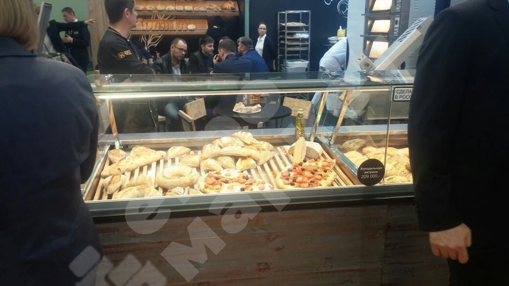 Среднетемпературная холодильная витрина Bistro BM 1250